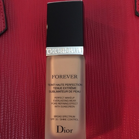 Dior skin forever