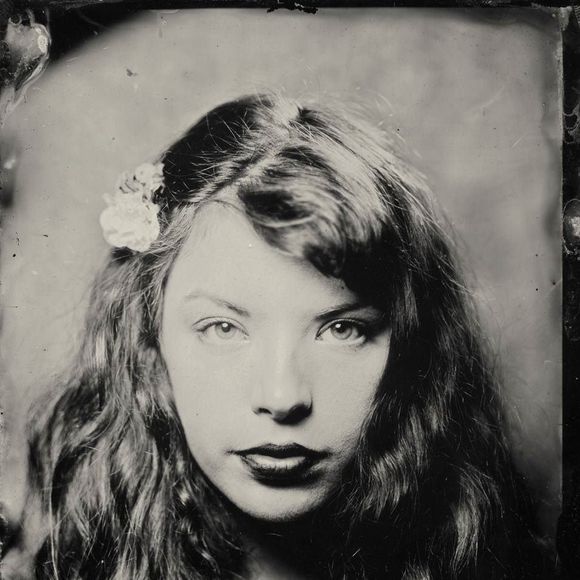 Meet your Posher, Laelia - Picture 1 of 1