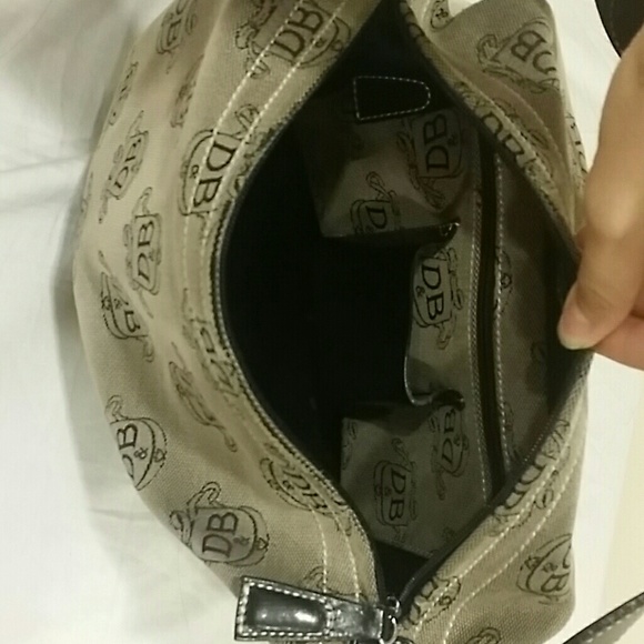 Dooney and Bourke bag - Picture 4 of 4