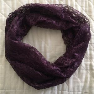 🆕🆕 WINE LACE INFINITY SCARF EUC