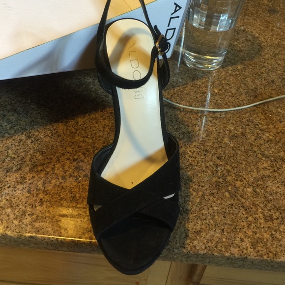 Aldo Black heels - Picture 2 of 3