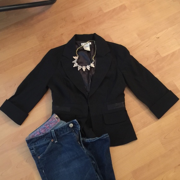 Bow- back-blazer