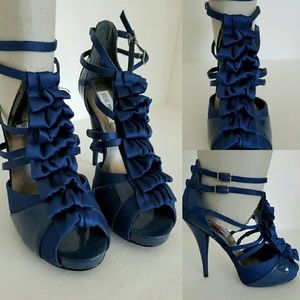 New Steve Madden Blue satin Ruffle  size 7