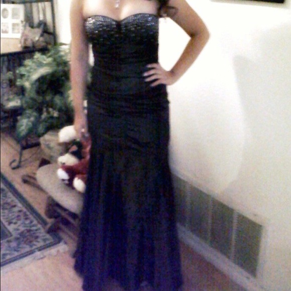 Black prom dress - Picture 2 of 2