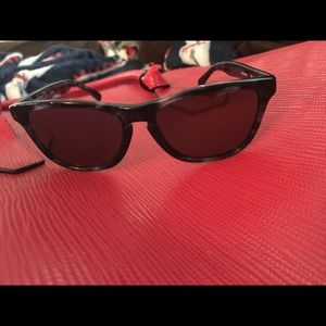 Oakley tortoise shell sunglasses