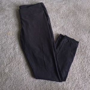 NWT Mondetta Snake Print Gray Yoga Pants