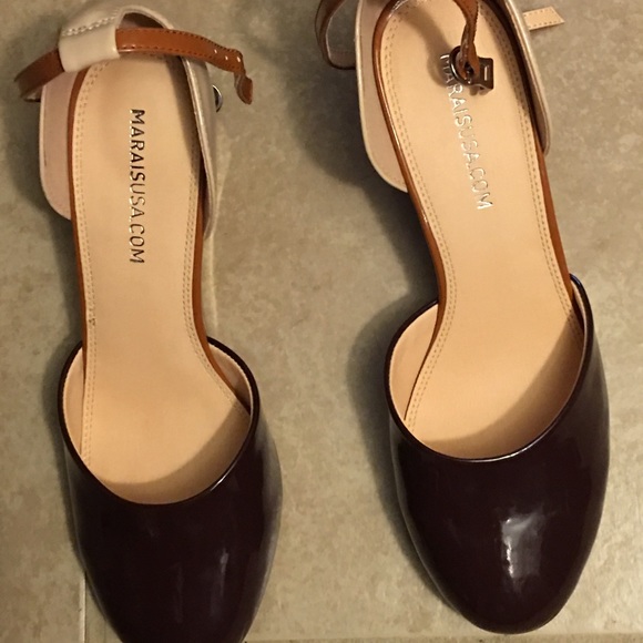 Classic two tone ankle wrap shoes