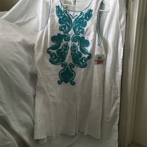 White linen dress with turquoise embroidered 16