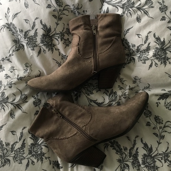 Booties - Picture 3 of 4