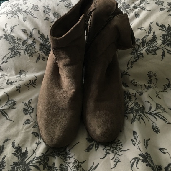 Booties - Picture 4 of 4