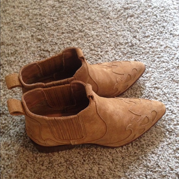 Zara booties size 6 (or 36)
