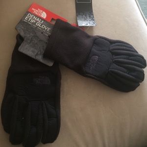 Men's Medium North Face Gloves
