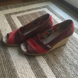Toms red wedges size 8