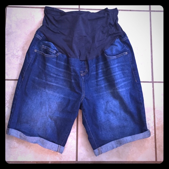 Maternity Bermuda denim shorts