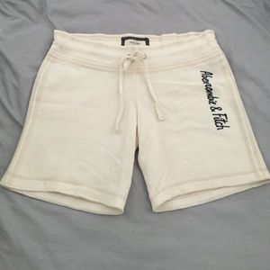 Abercrombie & Fitch Sweatshorts!