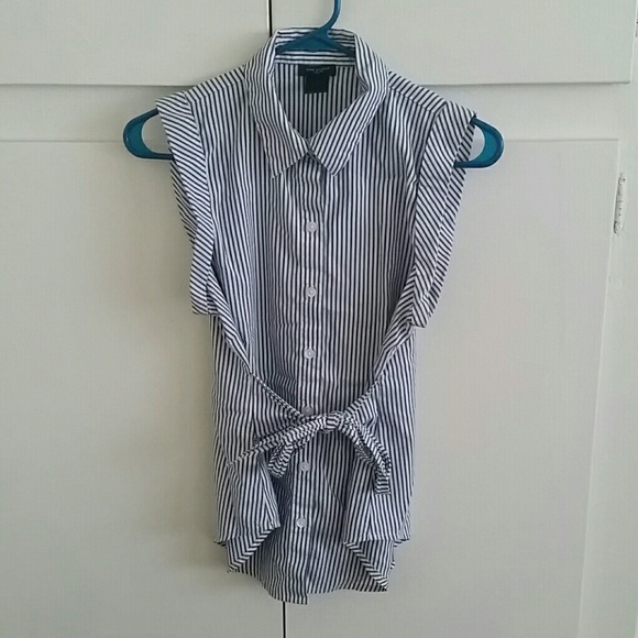 Ann Taylor Adorable Striped Top with Front Tie