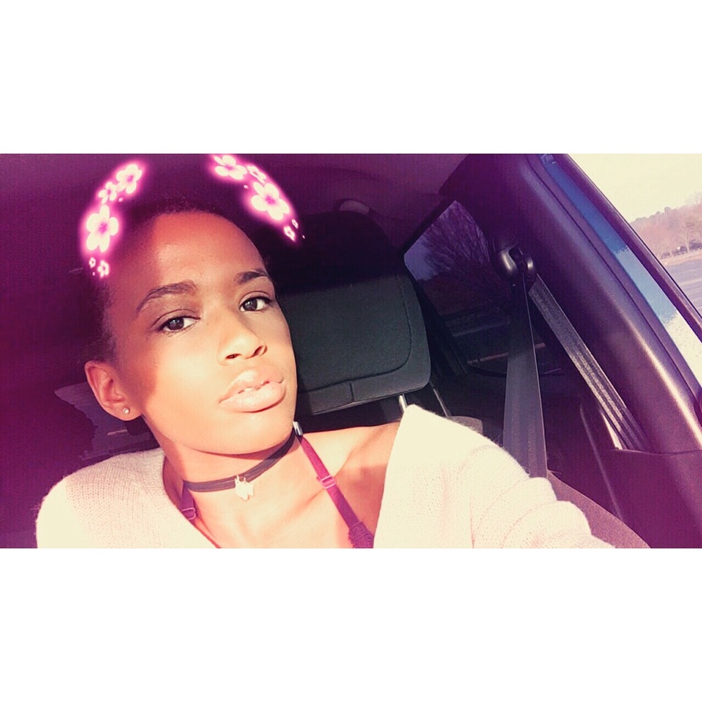 Meet your Posher, Kentasia