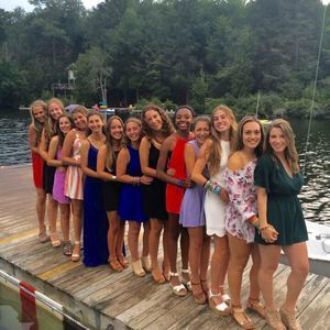 Meet your Posher, Alexis