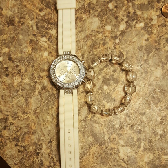 **SOLD** Watch & bracelet set - Picture 1 of 3