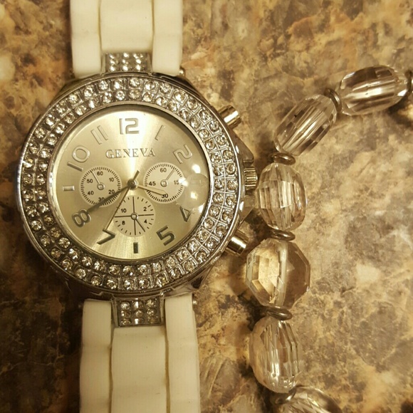 **SOLD** Watch & bracelet set - Picture 2 of 3