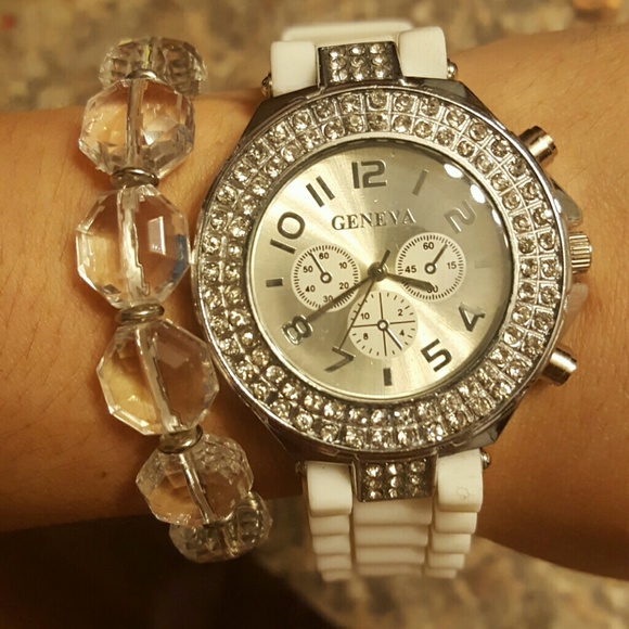 **SOLD** Watch & bracelet set - Picture 3 of 3