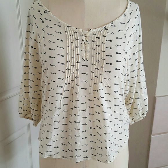 Key printed dolman blouse