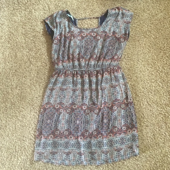 Short sleeve dress