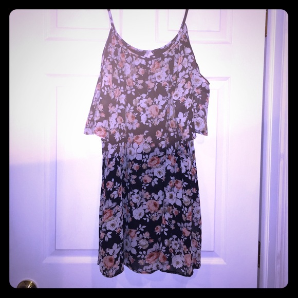 3/$15!!! 🌷Floral print sheer flowy dress🌷L