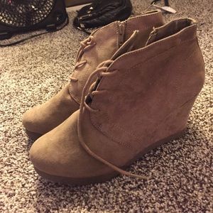 Tan wedges