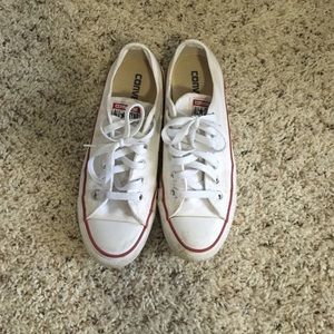 White low top converse sz 6.5