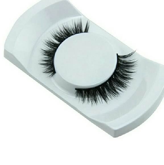 NEW 3D Fashion Bushy Cross Natural False Eyelashes - Picture 2 of 2