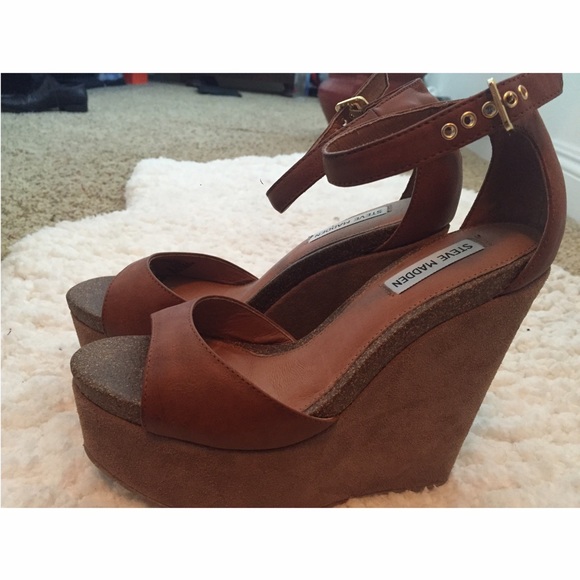 Steve Madden platform wedge