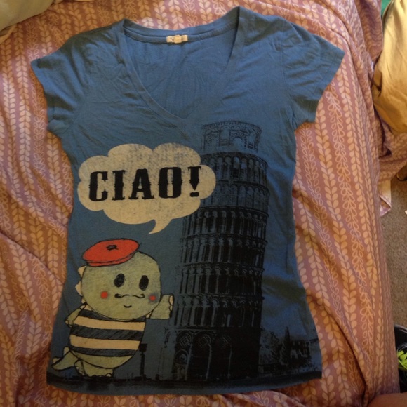 Indie V-neck, t-shirt. Super soft