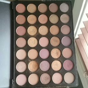 Morphe 35o Taupe palette