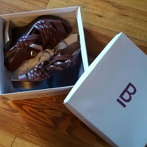 Brown bakers wedge sandals sz 9