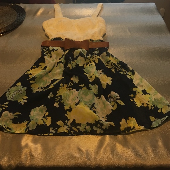Juniors dress