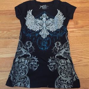 Art tee with bling