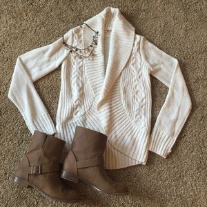 ❤️ Gorgeous Cream Cardigan
