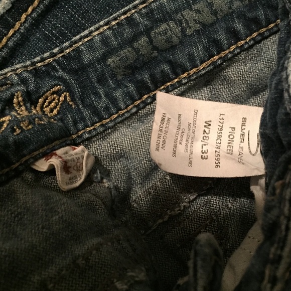 Silver Jeans - Picture 2 of 4