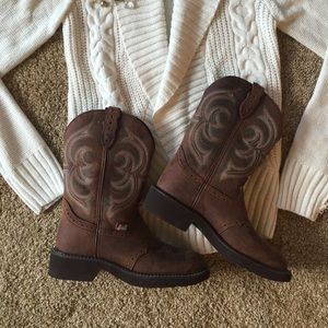 💕 Justin Western Boots