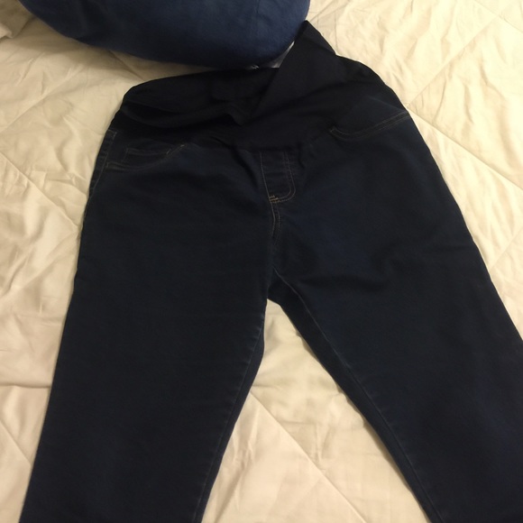 Maternity skinny jeans