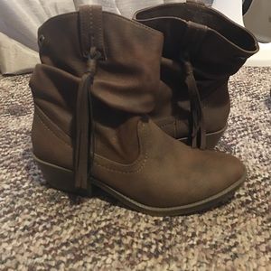 Ankle country boots