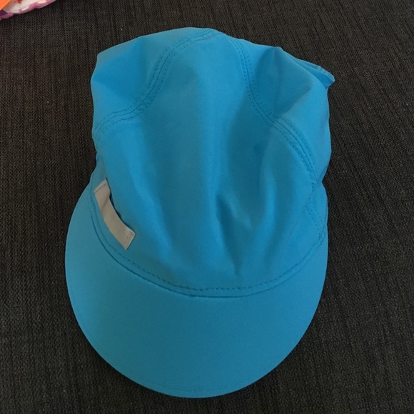 Baby blue Lululemon hat