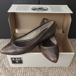 FRYE REGINA BALLET FLATS CLR/SMOKE SZ/6.5