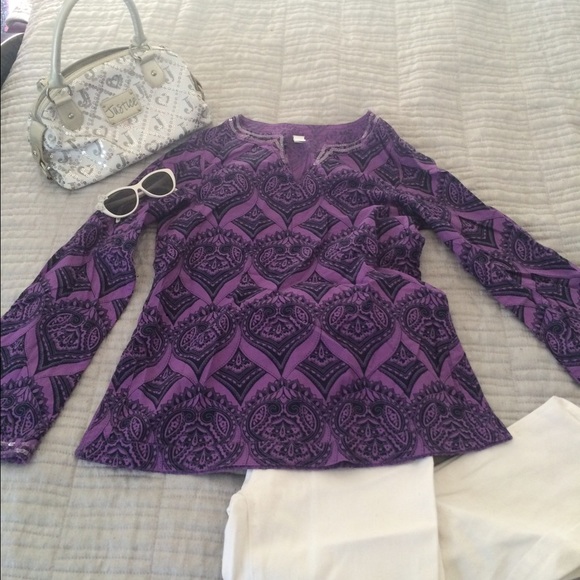 Gap shirt