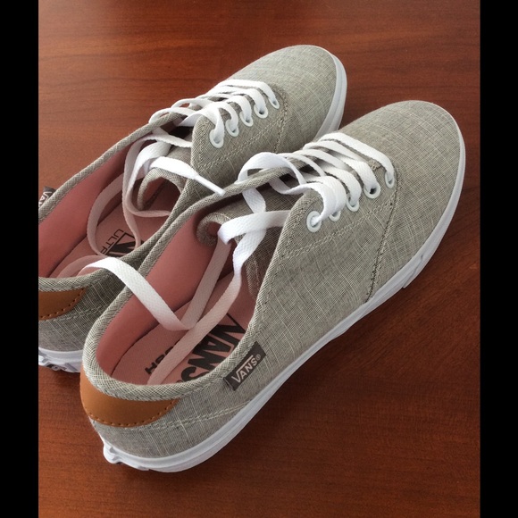 Vans Shoes - Vans Camden Deluxe