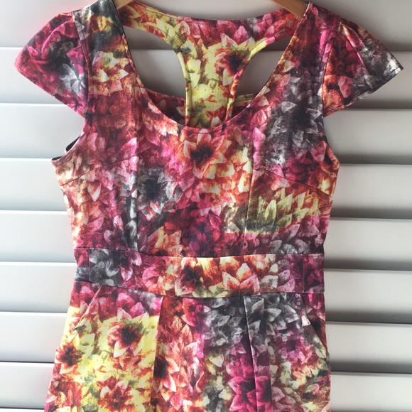 Summer dress from Rio de Janeiro - Picture 2 of 3