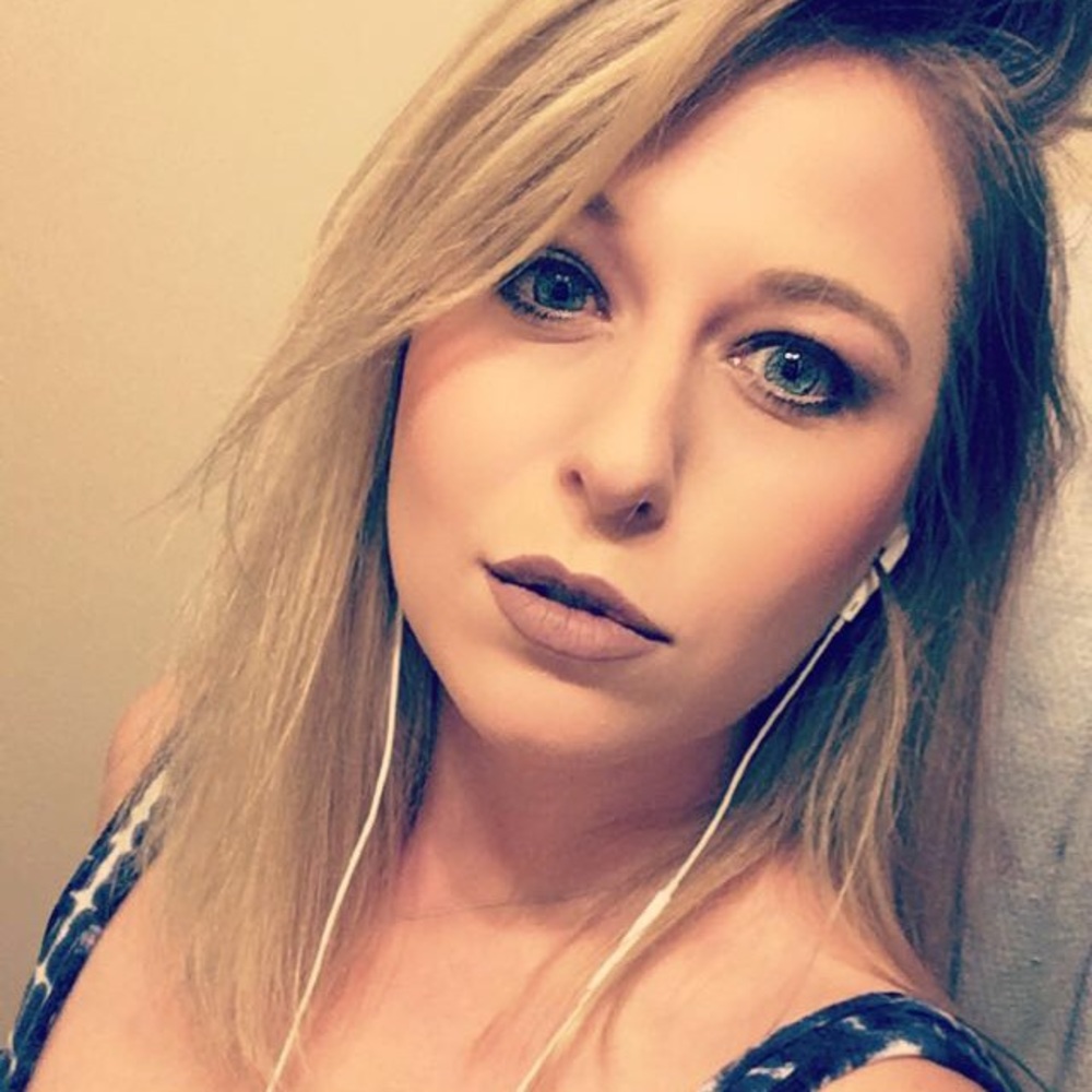 Meet your Posher, Cayli