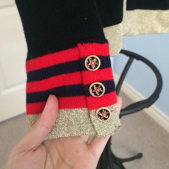 sweater - Picture 2 of 4