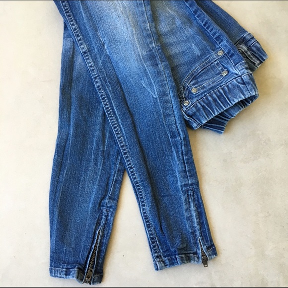 Mudd Zippered Ankle Stretch Jeans